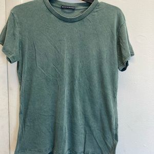 Perfect green t-shirt.